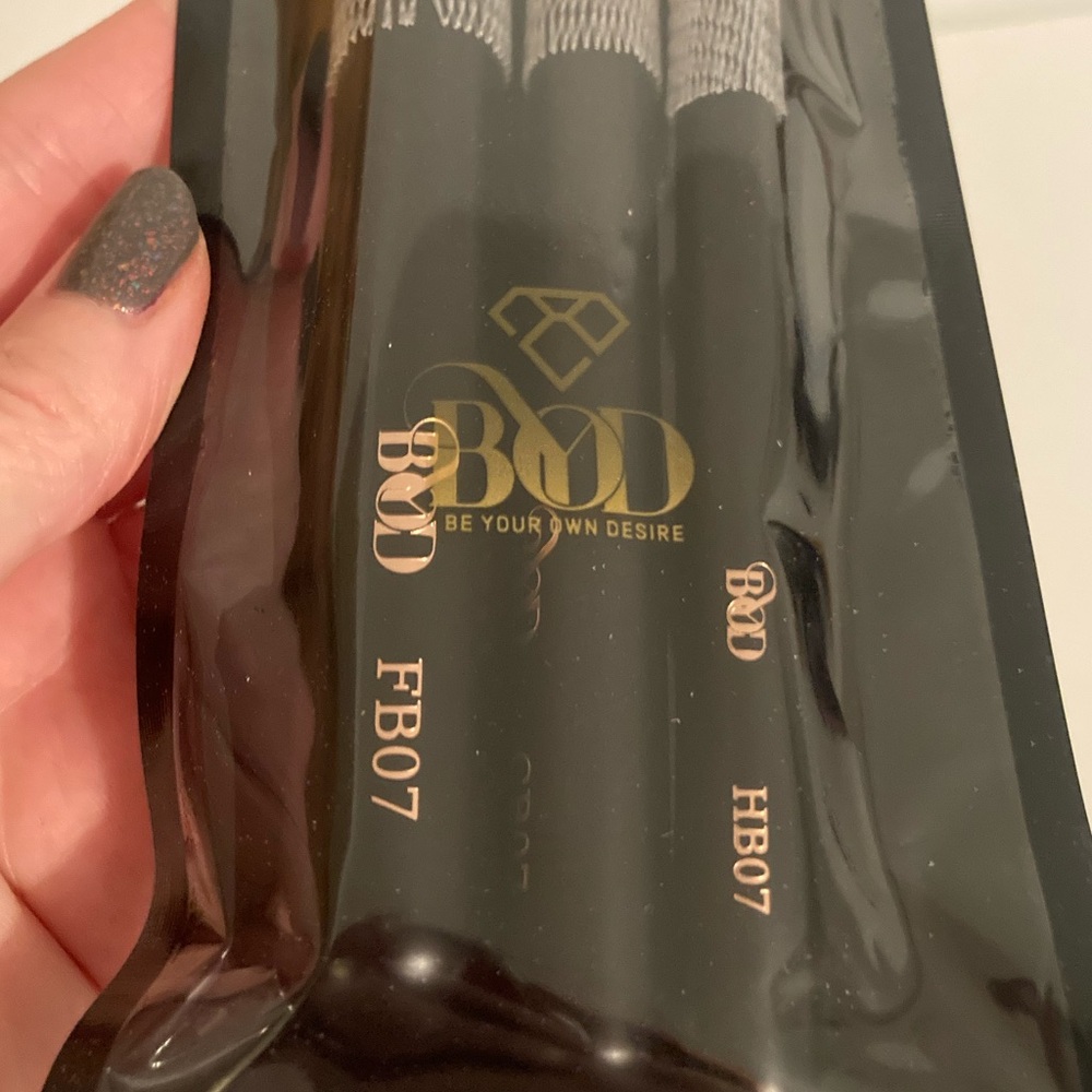 BYOD 3 piece face makeup brush set - Picture 2 of 5